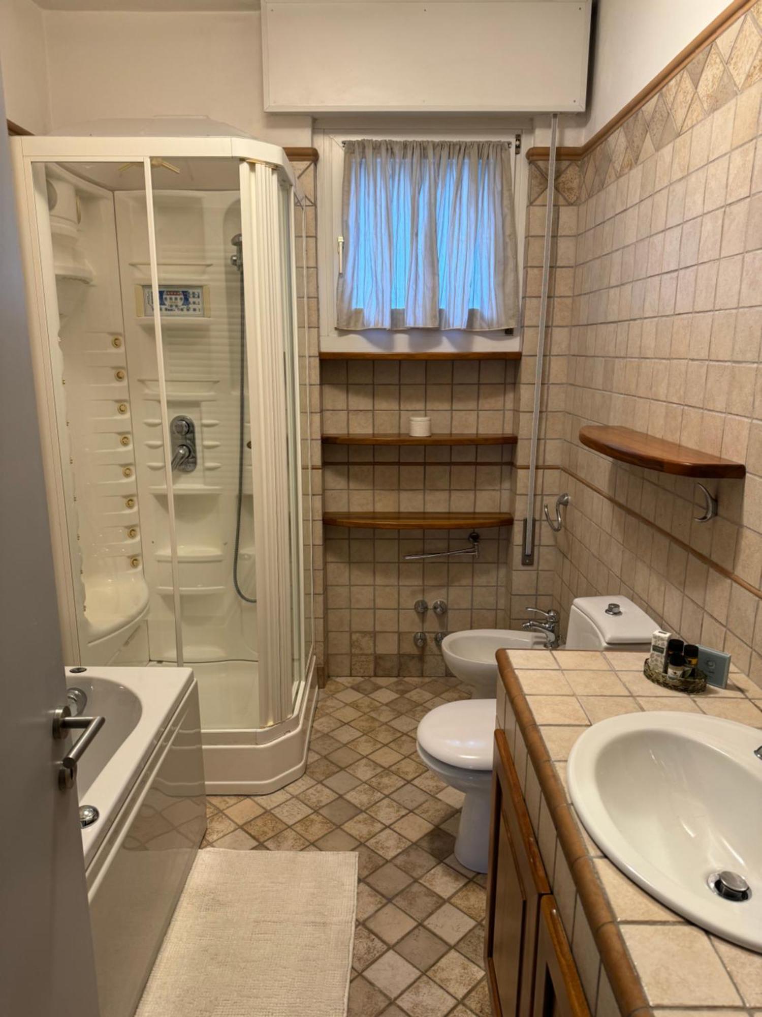 Oma Margareta Apartment Лимоне-суль-Гарда Экстерьер фото