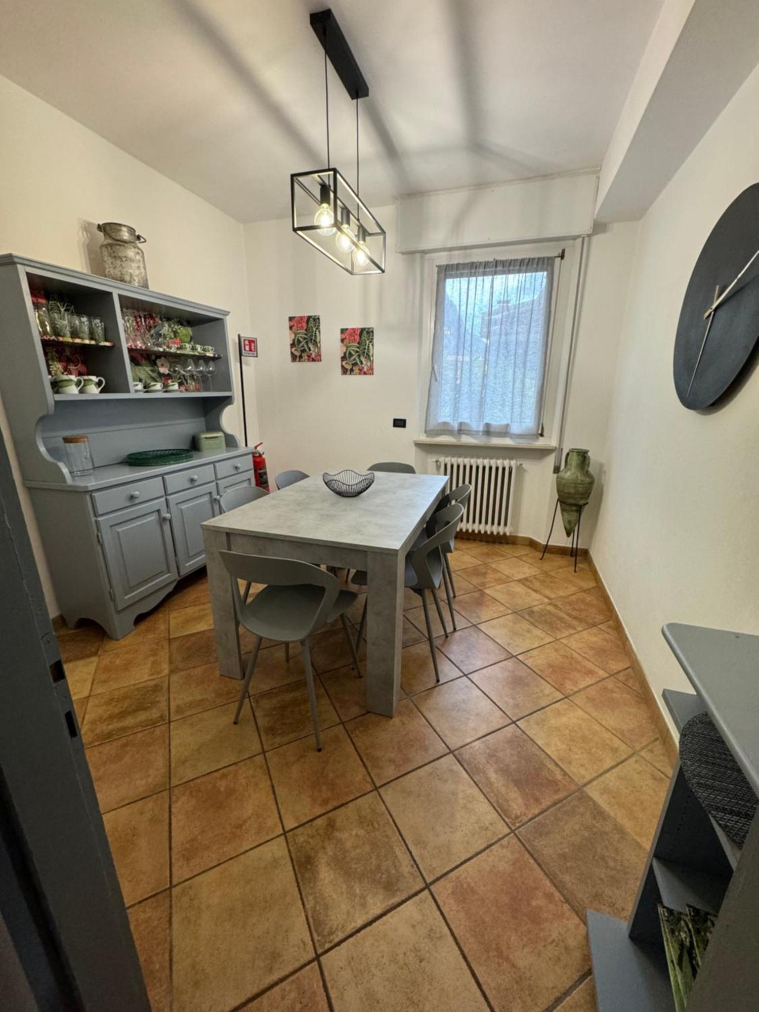 Oma Margareta Apartment Лимоне-суль-Гарда Экстерьер фото