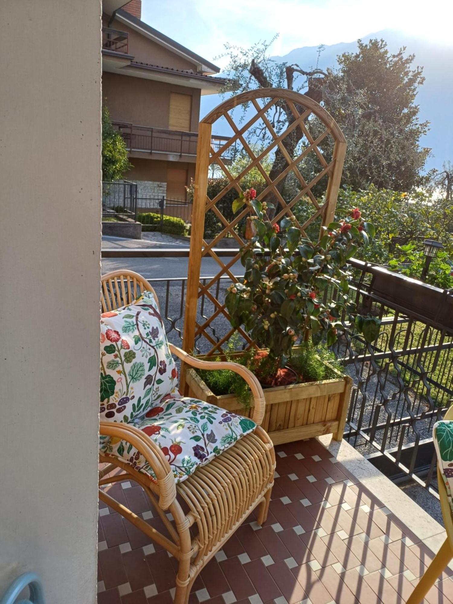Oma Margareta Apartment Лимоне-суль-Гарда Экстерьер фото